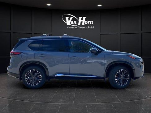 New 2026 Nissan Rogue Platinum image 2