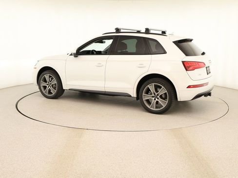 Used 2020 Audi Q5 2.0T Premium Plus w/ Premium Plus Package AWD/4WD image 3
