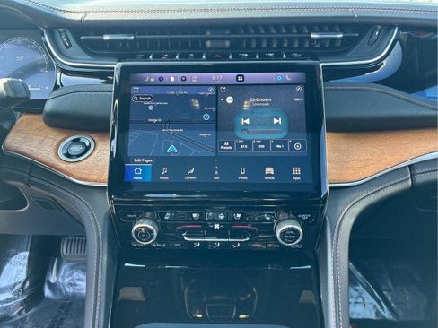 Used 2023 Jeep Grand Cherokee Summit image 13