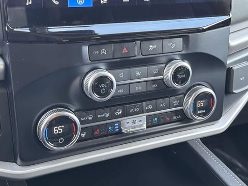 Used 2024 Ford Expedition Max XLT image 15