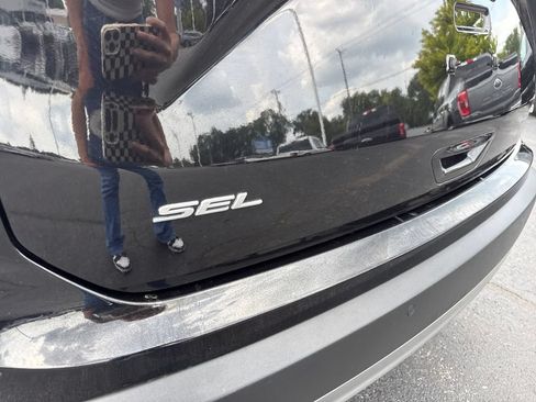 Used 2024 Ford Edge SEL w/ Convenience Package AWD/4WD image 13