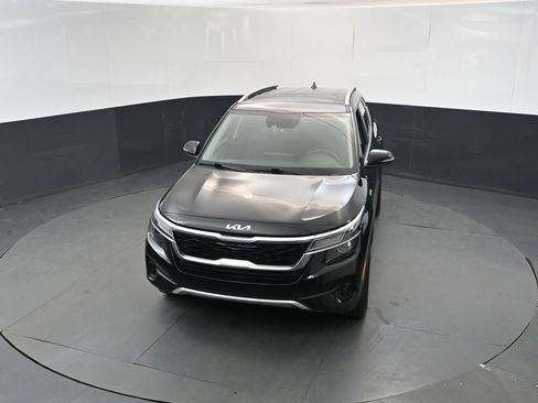 Used 2023 Kia Seltos EX AWD/4WD image 30