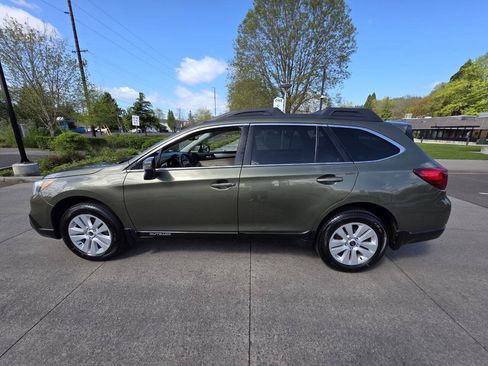 Used 2015 Subaru Outback 2.5i Premium AWD/4WD image 8