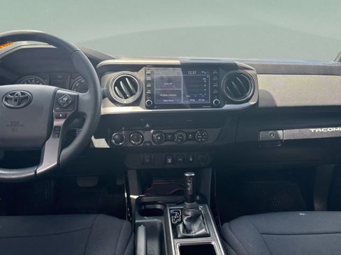 Used 2020 Toyota Tacoma TRD Sport AWD/4WD image 10
