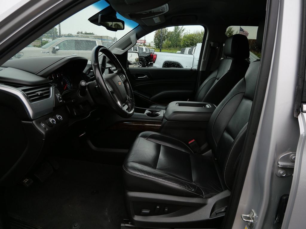 Used 2019 Chevrolet Suburban LT AWD/4WD image 11