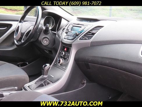 Used 2014 Hyundai Elantra FWD image 6