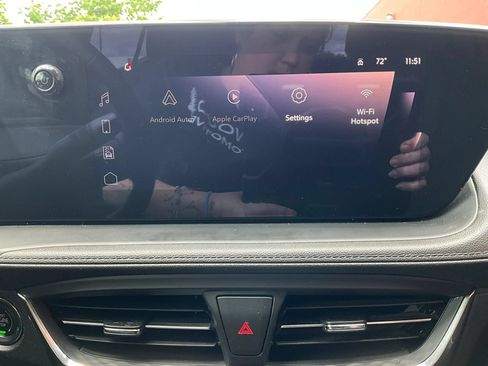 Used 2025 Buick Encore GX Preferred AWD/4WD image 36