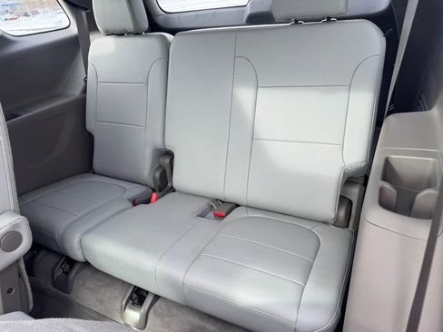 Used 2020 Chevrolet Traverse Premier image 12