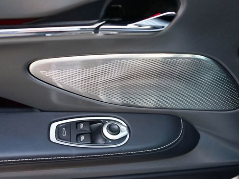 Used 2024 Aston Martin DB12 Coupe image 14