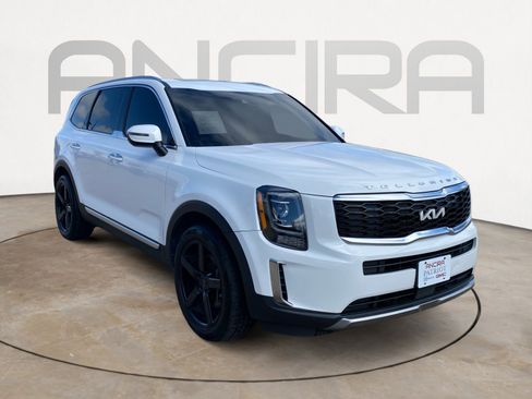 Used 2022 Kia Telluride S image 4