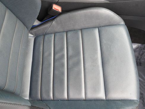 Used 2022 Volkswagen Golf R image 66