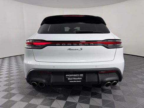 Certified 2023 Porsche Macan S image 10
