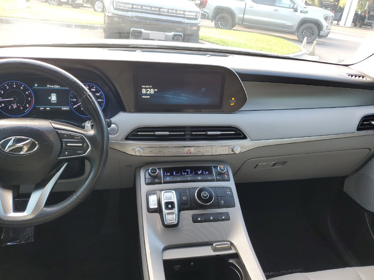 Used 2022 Hyundai Palisade SEL w/ 8P Bench Seat Package FWD image 13