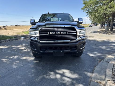 Used 2024 RAM 2500 Laramie AWD/4WD image 2