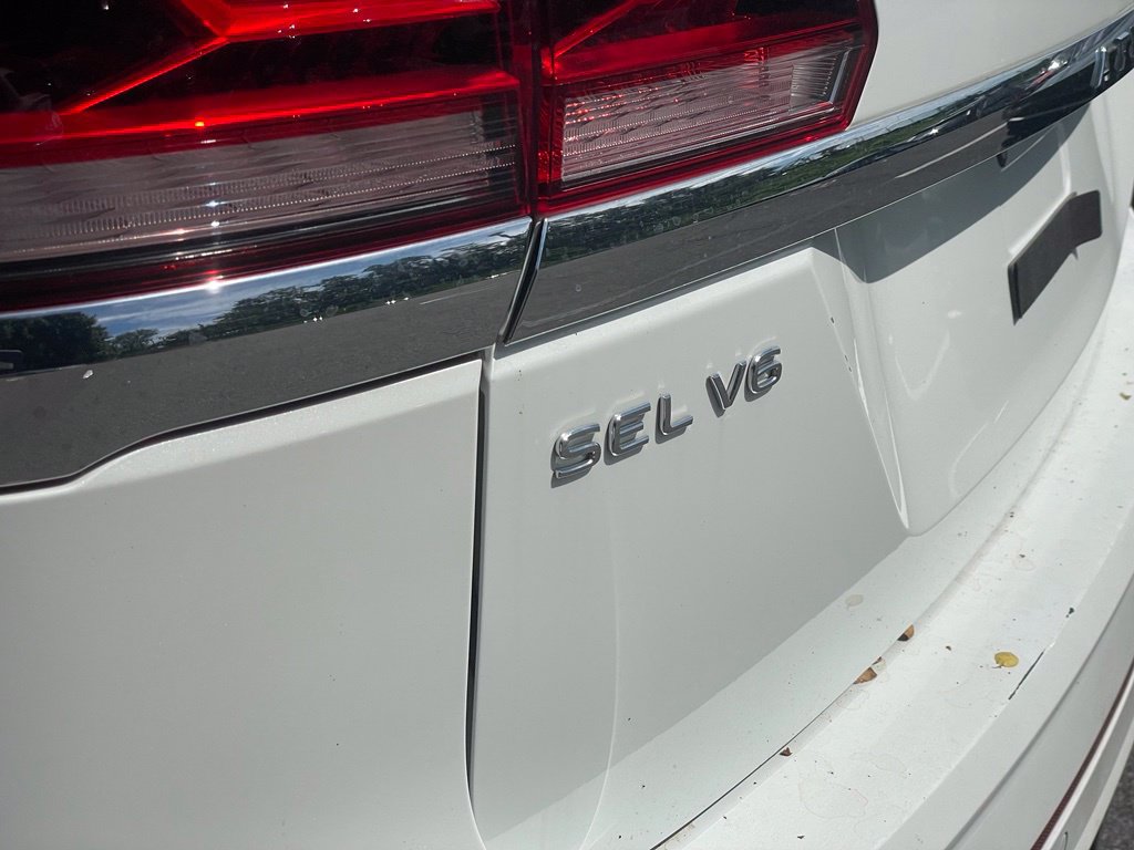 Used 2022 Volkswagen Atlas SEL R-Line AWD/4WD image 33