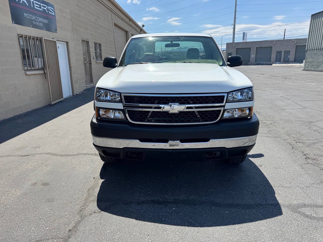 Used 2006 Chevrolet Silverado 2500 W/T w/ Heavy-Duty Power Package AWD/4WD image 11