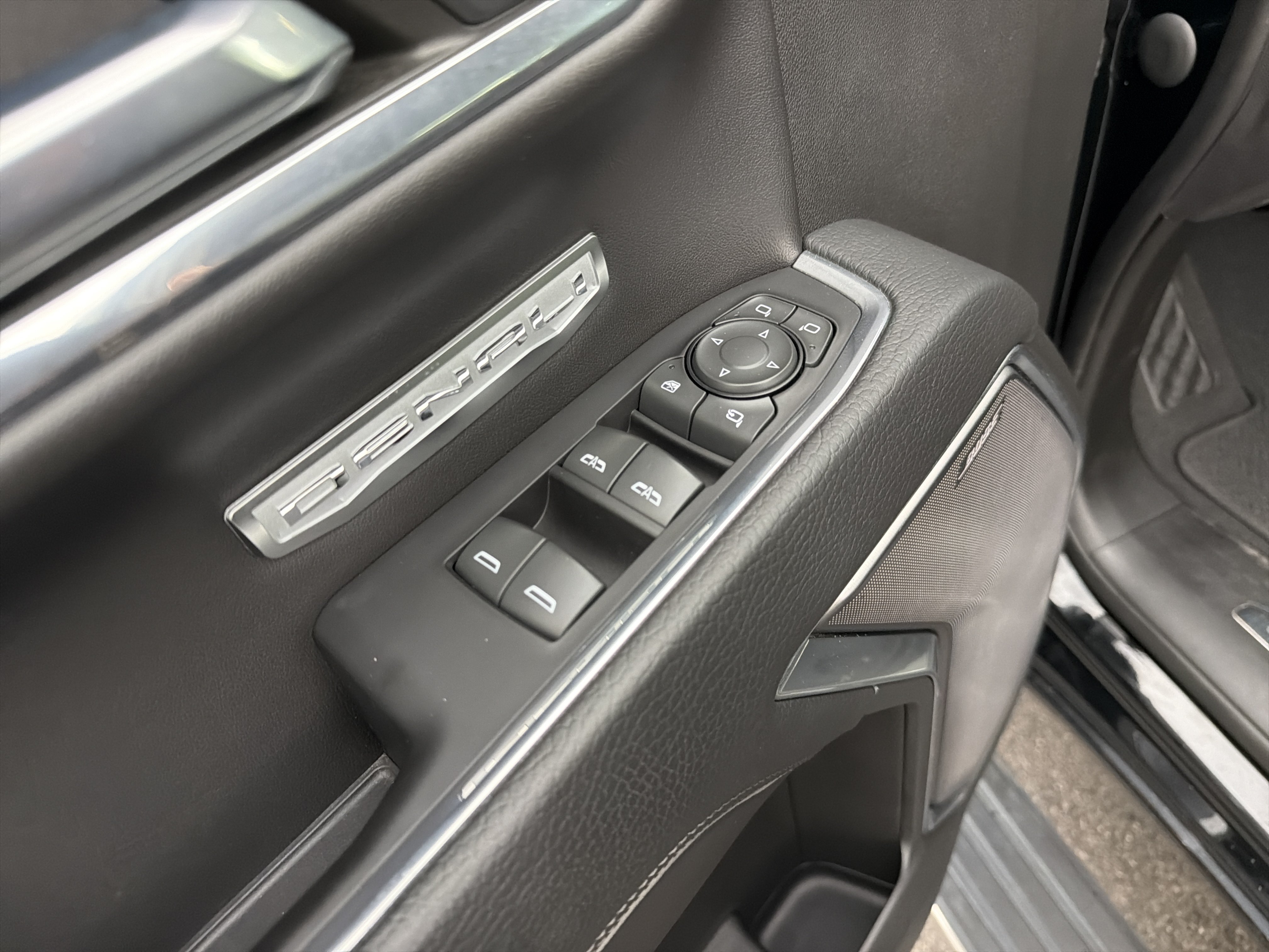 Used 2022 GMC Sierra 1500 Denali AWD/4WD image 14