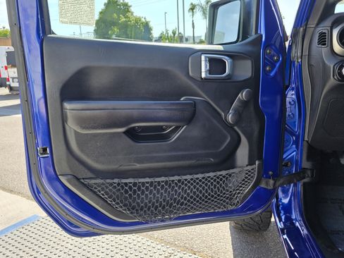 Used 2018 Jeep Wrangler Unlimited Sport AWD/4WD image 10