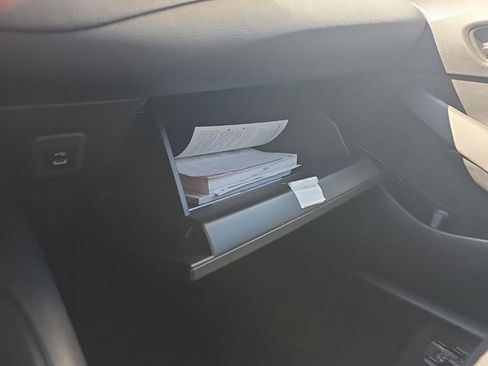 Used 2023 Toyota Corolla LE image 28