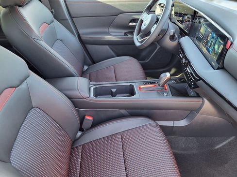 New 2026 Nissan Kicks SR w/ Cold Weather Package image 6