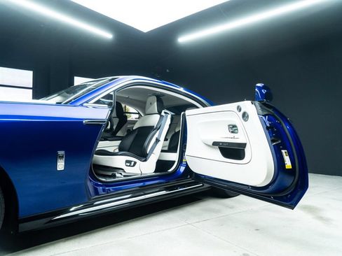 Used 2024 Rolls-Royce Spectre w/ Spectre Launch Package AWD/4WD image 25