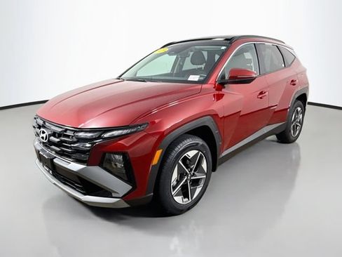 Used 2025 Hyundai Tucson SEL AWD/4WD image 3