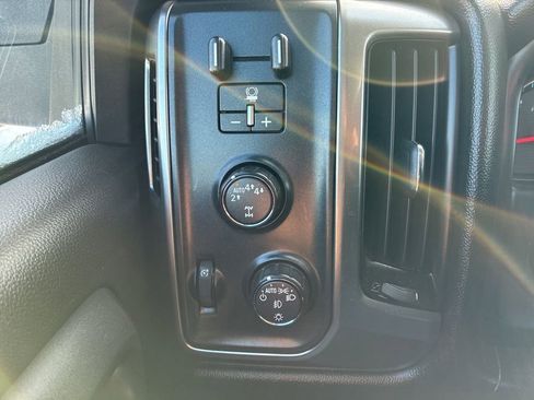 Used 2018 Chevrolet Silverado 1500 LT w/ All Star Edition image 22