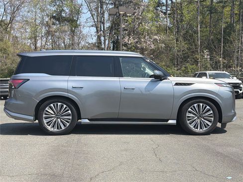 Used 2025 INFINITI QX80 Sensory AWD/4WD image 16