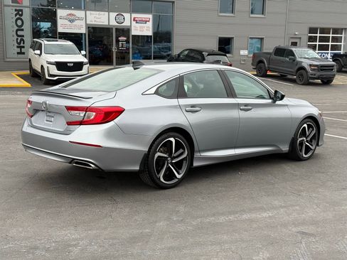 Used 2022 Honda Accord Sport image 3
