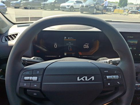 New 2026 Kia K4 FWD image 13