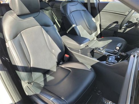 Used 2024 Kia Sportage SX image 19