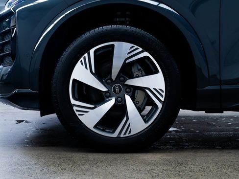 Used 2025 Audi Q6 e-tron Premium Plus w/ Premium Plus image 7