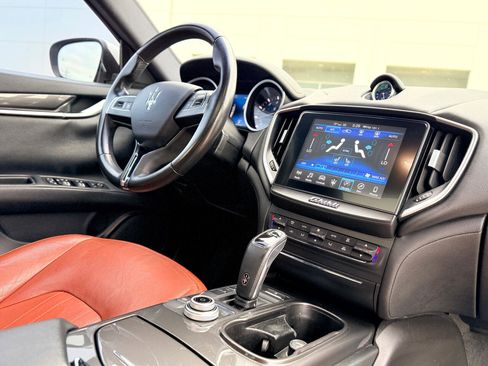 Used 2019 Maserati Ghibli image 16