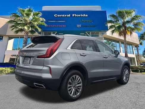 Used 2024 Cadillac XT4 Premium Luxury FWD image 5