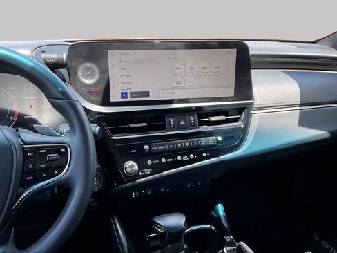 Used 2023 Lexus ES 350 w/ Premium Package FWD image 7