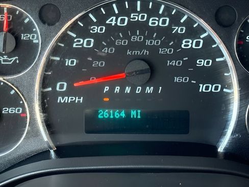 Used 2023 GMC Savana 2500 RWD image 15