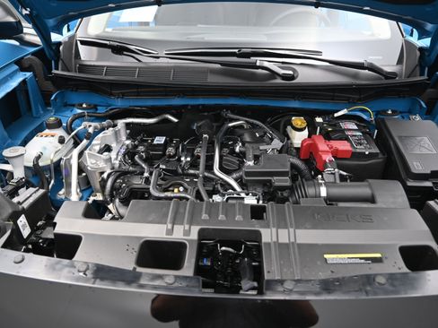 Certified 2025 Nissan Kicks SR image 21