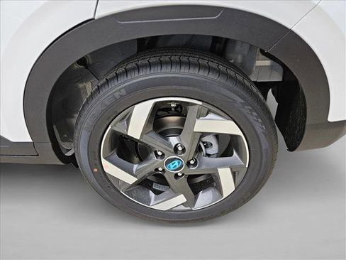 New 2026 Hyundai Venue SEL image 10