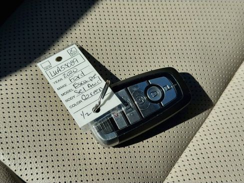 Used 2020 Ford Escape SEL AWD/4WD image 36