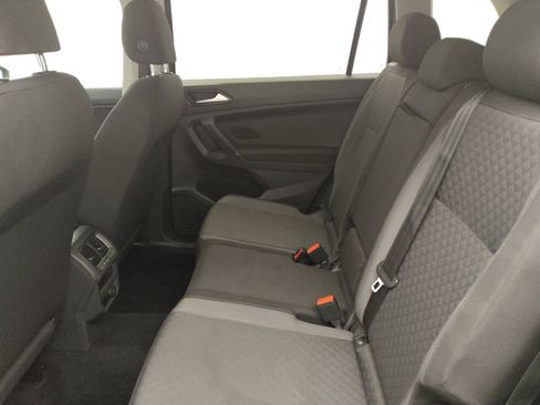 Used 2018 Volkswagen Tiguan S FWD image 18