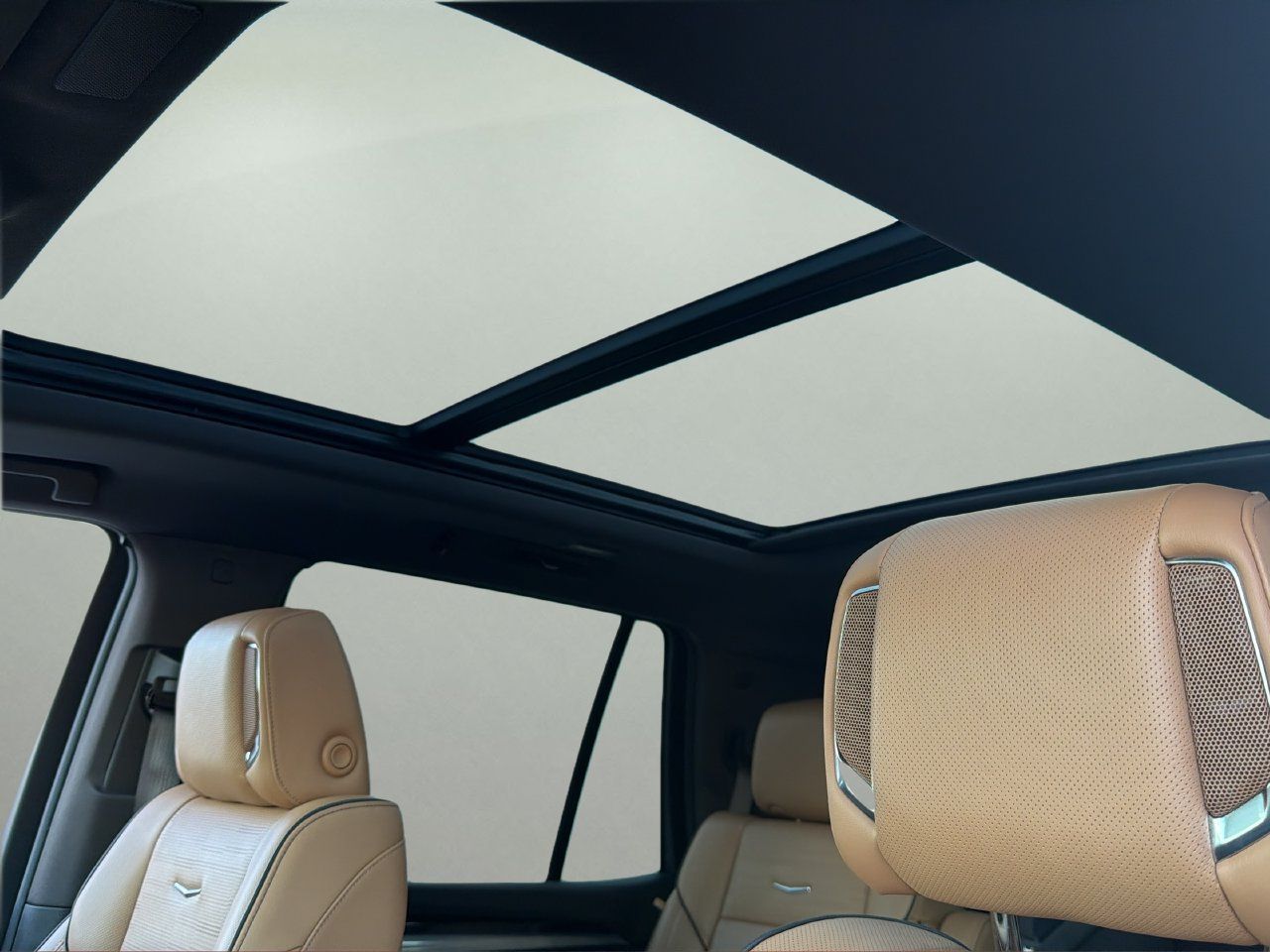 Certified 2025 Cadillac Escalade Premium Luxury w/ LPO, Floor Liner Package RWD image 28
