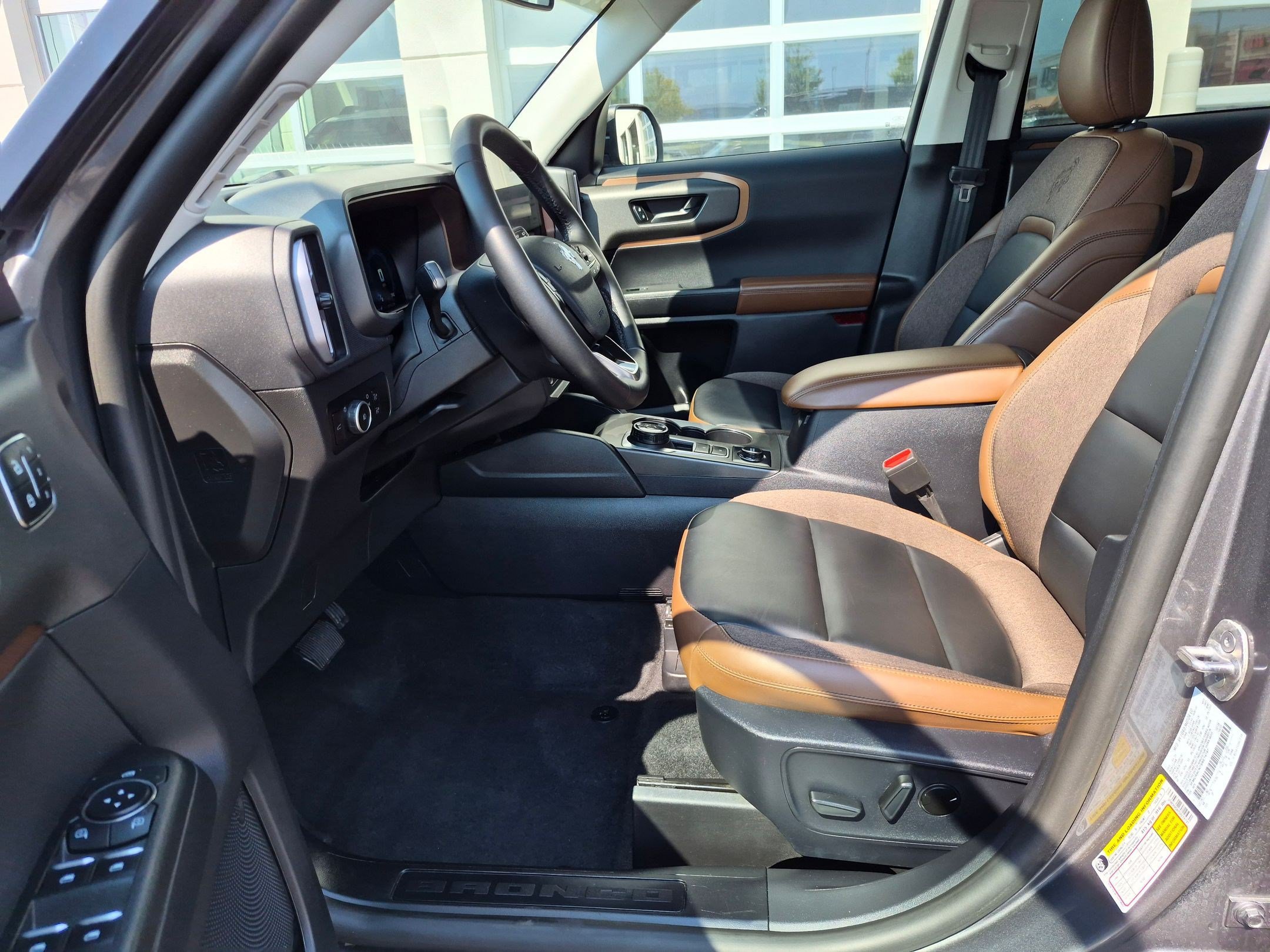 Used 2025 Ford Bronco Sport Outer Banks AWD/4WD image 18