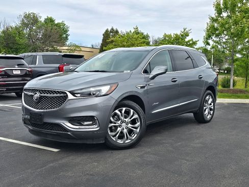 Used 2021 Buick Enclave Avenir w/ Avenir Technology Package AWD/4WD image 2
