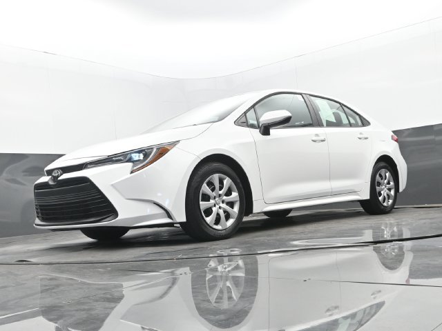 Used 2024 Toyota Corolla LE FWD image 25