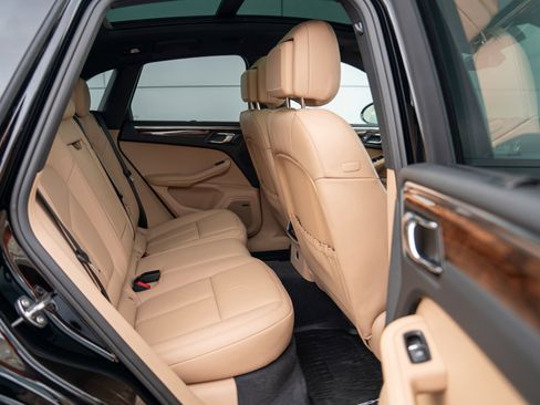 New 2026 Porsche Macan image 26