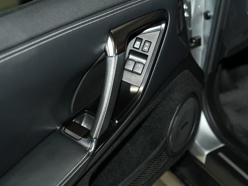 Used 2016 Nissan GT-R Premium AWD/4WD image 38