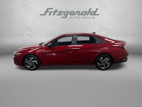 Used 2025 Hyundai Elantra Sport FWD image 2