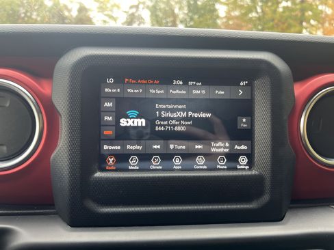 Used 2021 Jeep Wrangler Unlimited Rubicon w/ Safety Group image 17