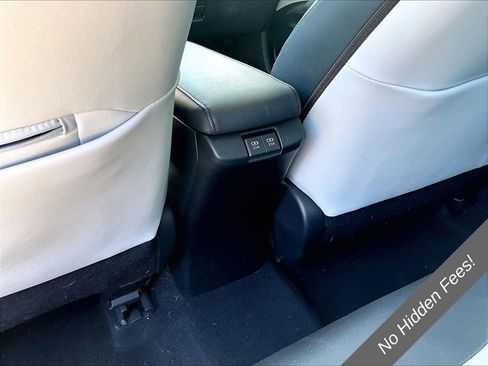 Used 2020 Toyota Prius Limited FWD image 29