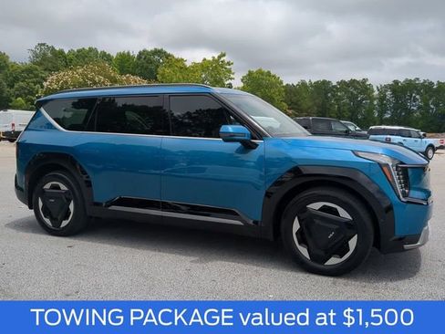 Used 2024 Kia EV9 Land image 4